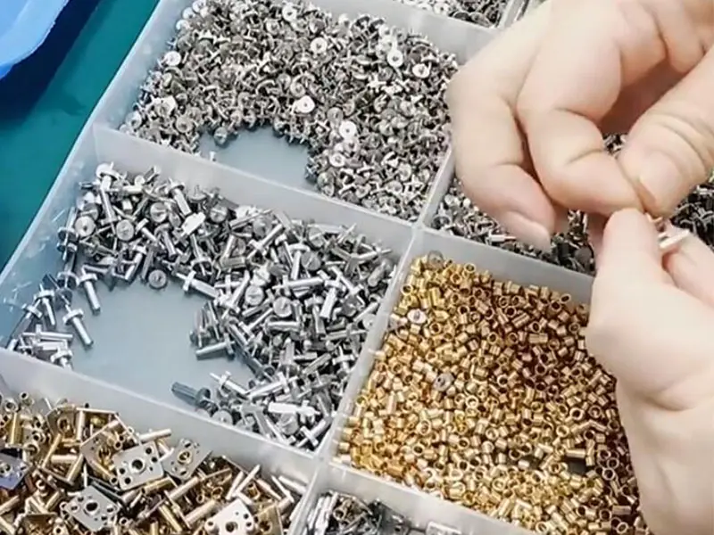 Assembling-gearboxes